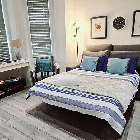 Stylish Apartment In Victorian Conversion Free Parking & Private Patio Close To Beach Town Centre & Bic Bournemouth Luaran gambar