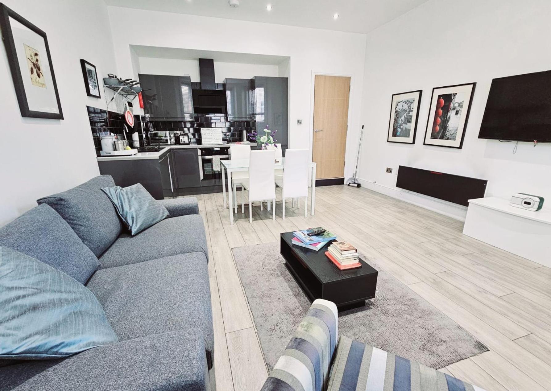 Stylish Apartment In Victorian Conversion Free Parking & Private Patio Close To Beach Town Centre & Bic Bournemouth Luaran gambar