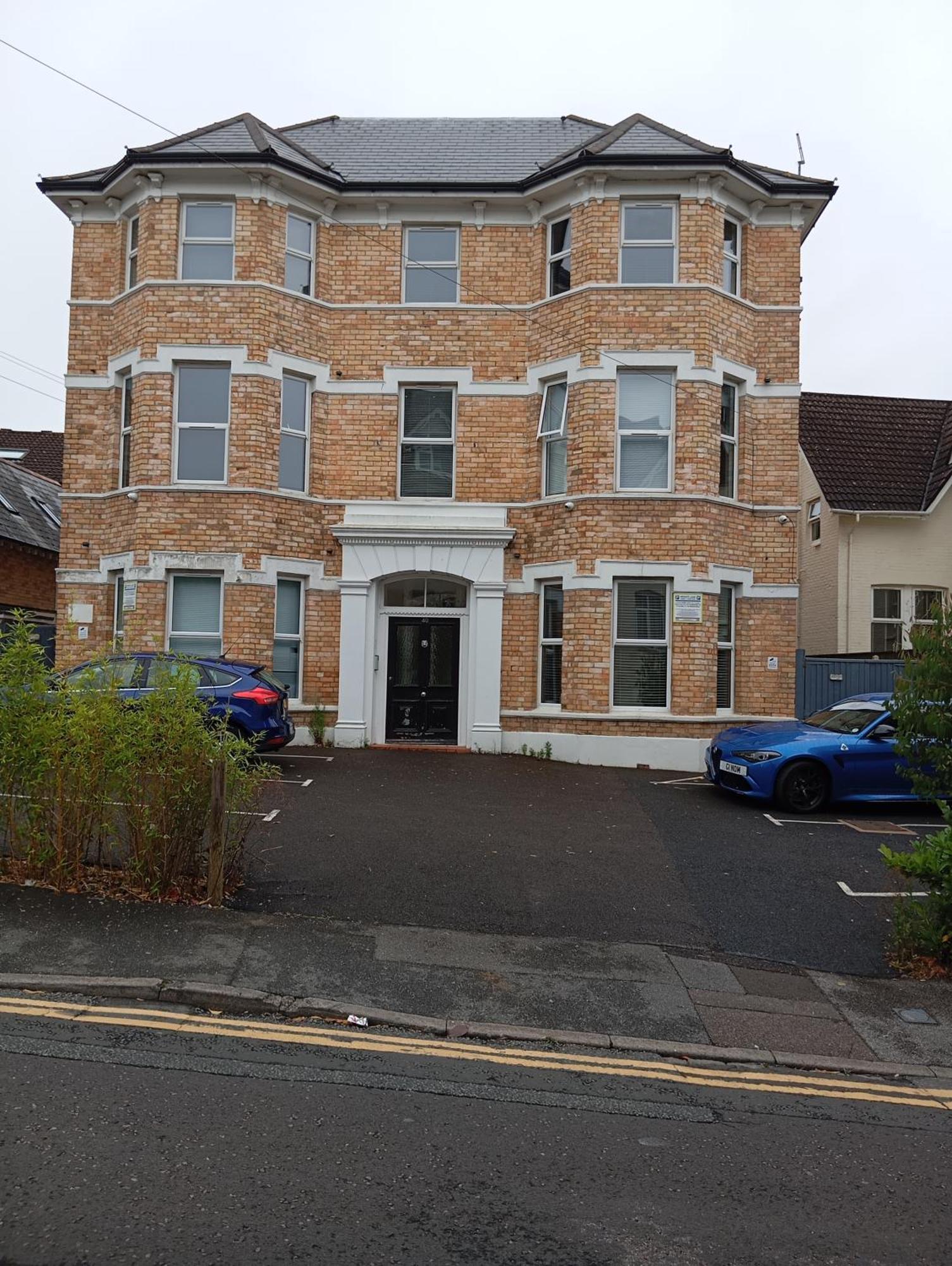 Stylish Apartment In Victorian Conversion Free Parking & Private Patio Close To Beach Town Centre & Bic Bournemouth Luaran gambar