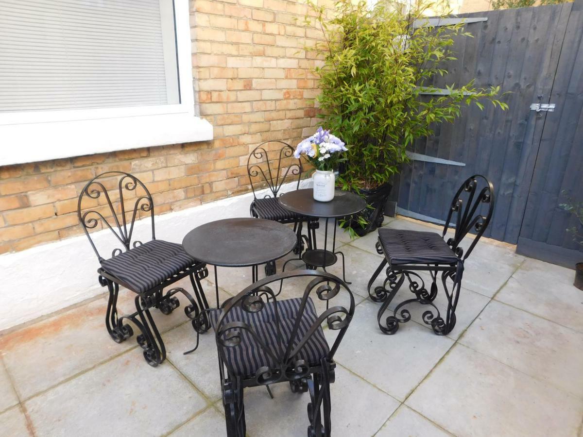 Stylish Apartment In Victorian Conversion Free Parking & Private Patio Close To Beach Town Centre & Bic Bournemouth Luaran gambar