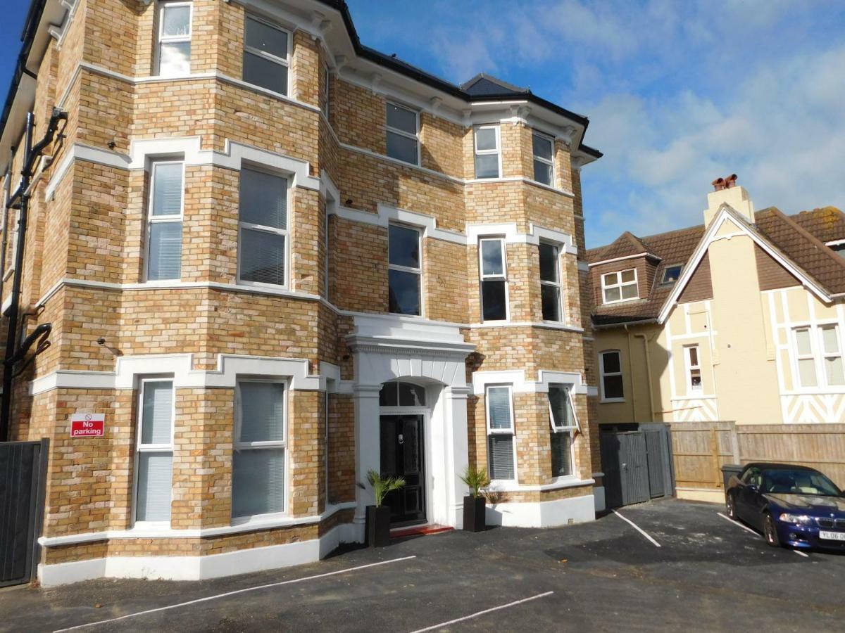 Stylish Apartment In Victorian Conversion Free Parking & Private Patio Close To Beach Town Centre & Bic Bournemouth Luaran gambar